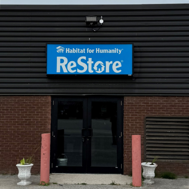 SpeedproBarrie's tweet image. We completed this new sign face for their grand opening TODAY!  Yes, Habitat for Humanity in Angus is now open to serve you!  Find out more about what @HabitatHuronia does for the community by checking their website. 
#StorefrontSigns #FasciaSigns #SignsThatWork