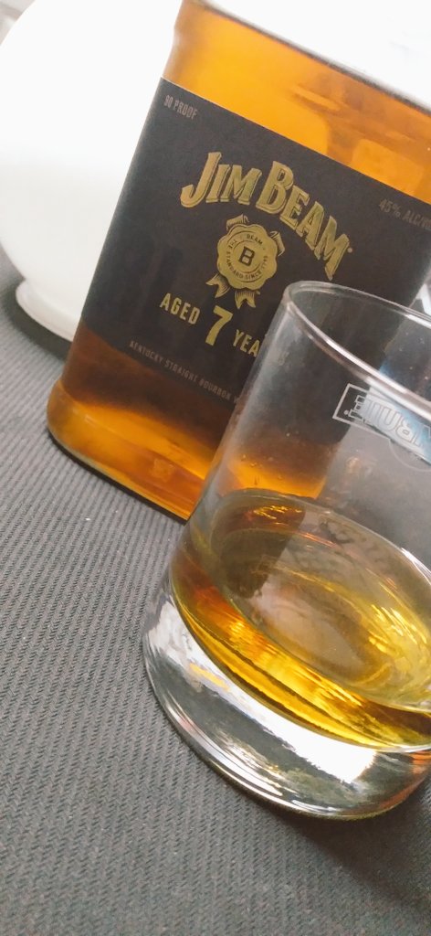 BourbonBeards's tweet photo. Great for a $23 bourbon!

#whisky #bourbon https://t.co/tTvKET3C7y