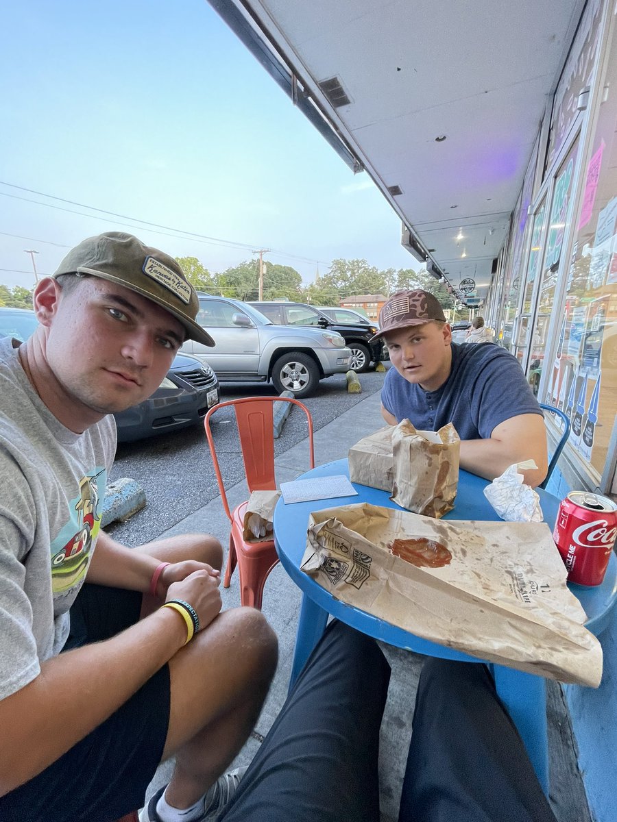 patrick_moore5's tweet image. Get a load of this @RileyHastings_3 @CarterBesz