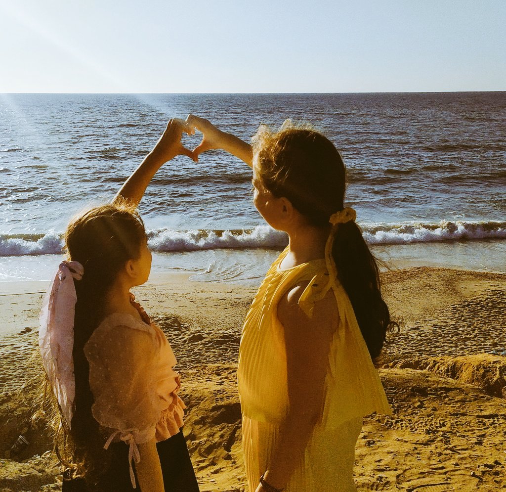 Deema and Dana 🍉 tweet media