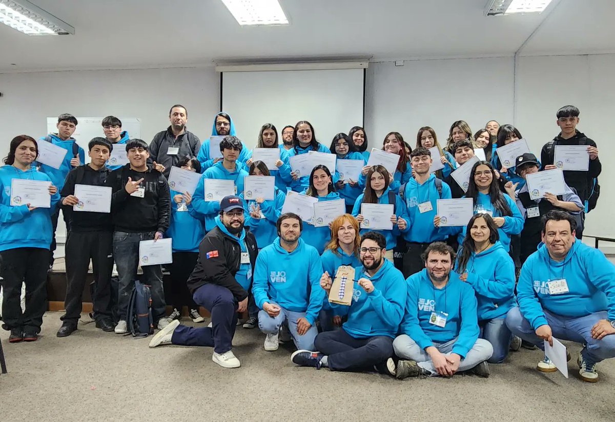 Jóvenes líderes de Cabrero, Yumbel, Negrete, Curanilahue, Hualqui y Coronel se reunieron para fortalecer sus habilidades y redes. 

🚀 Desde talleres de proyectos hasta actividades innovadoras sobre equidad de género, 

¡la jornada fue inspiradora! 🙌✨

#CompromisoJoven