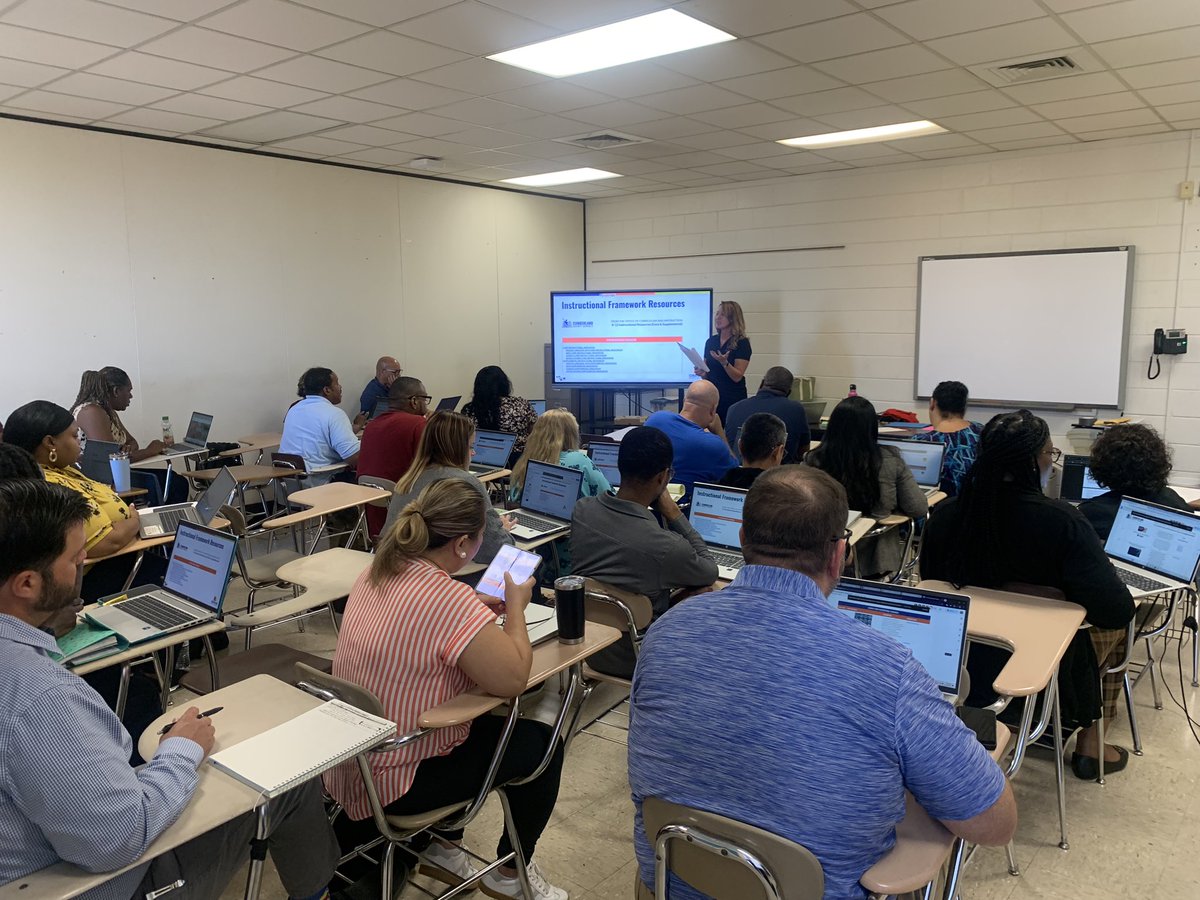 Sara Teal tweet media