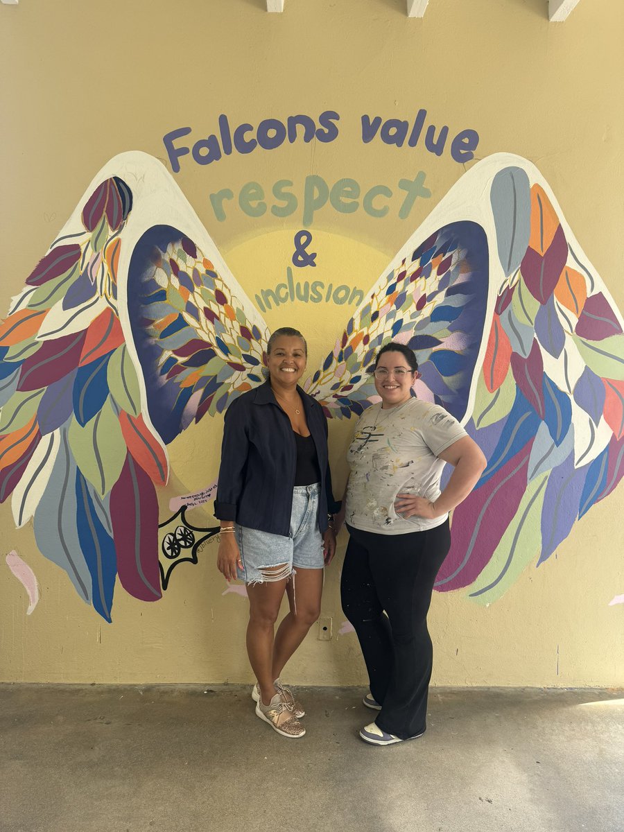 jbluery's tweet photo. Starting off the first day of school with a pop of color 🎨😁📚

#school #artproject #muralproject #creativity #wings #falcons #rockaway #firstdayofschool #artist #mural #paint #inclusion #respect #color #popofcolor https://t.co/I3fwjfzIgr