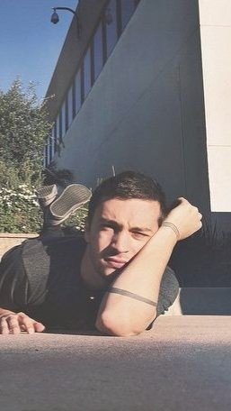 angelofsorrowss's tweet photo. holaa soy Robin tengo 15, soy de Bs As, escucho tøp hace un par de meses (😭), dueño hasta la muerte de migraine, por ahora no tengo entrada para el movistar, pero si alguno me quiere regalar....
interactuemos les juro que soy copado😭
#integraciontoparg https://t.co/b3JgEnmh9s