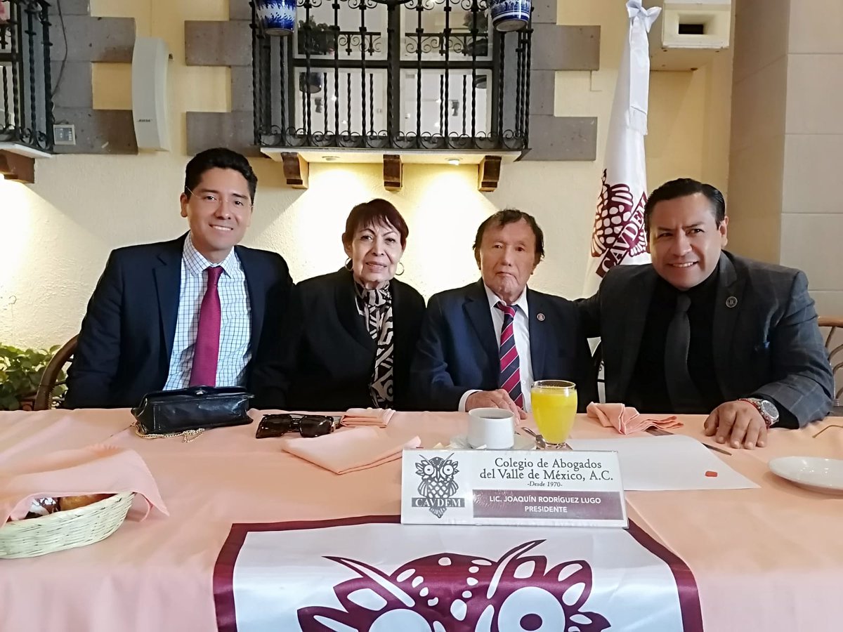 Con nuestro Presidente del <a href="/cavdem1970/">Colegio de Abogados del Valle de México, A.C.</a>, Lic. Joaquín Rodríguez Lugo y Familia. <a href="/edomexaldia/">Edomex Al Día</a> <a href="/Edomex/">Gobierno del Estado de México</a> <a href="/SintoniaticaD/">Sintoniática Digital</a> <a href="/AMXNoticias/">Agencia Mexiquense de Noticias</a>
