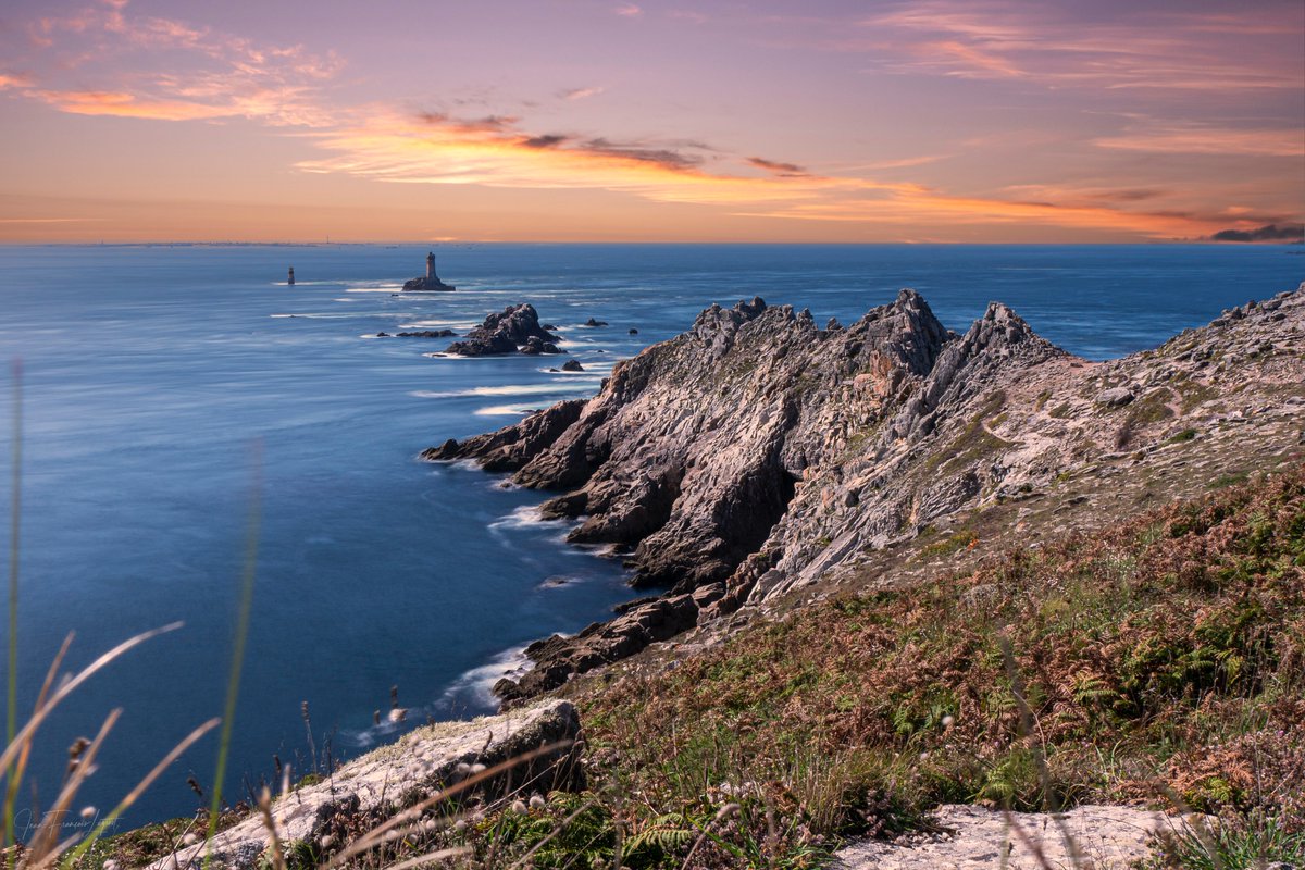 JFLagrost's tweet photo. Pointe du Raz
#Bretagne #Finistère #bzh #pointeduraz #capsizun #plogoff #boutdumonde https://t.co/XdufVhbSiH