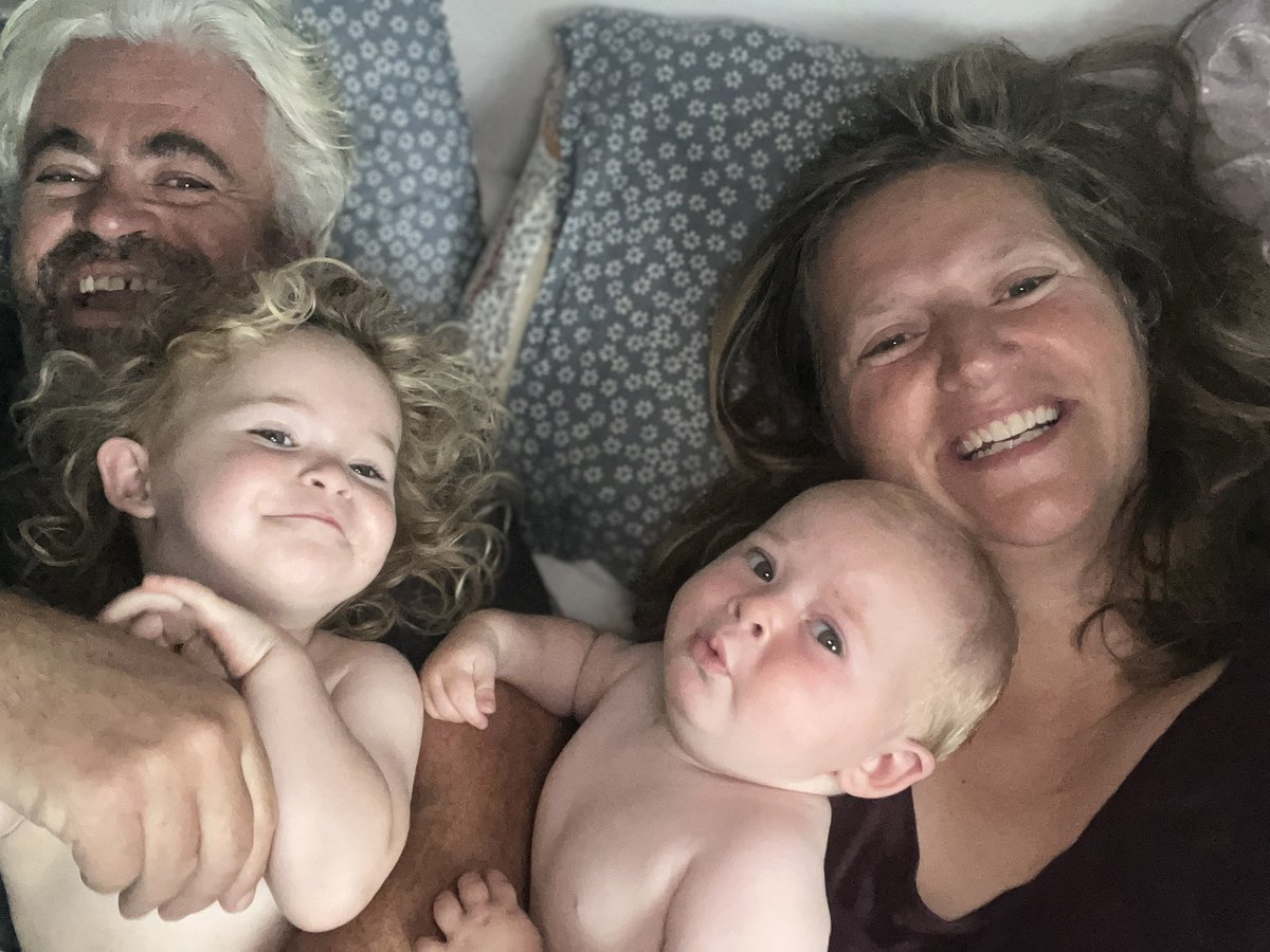 HettyKoru's tweet photo. @Writepop the fam 🥰 https://t.co/8yZE54Ynos