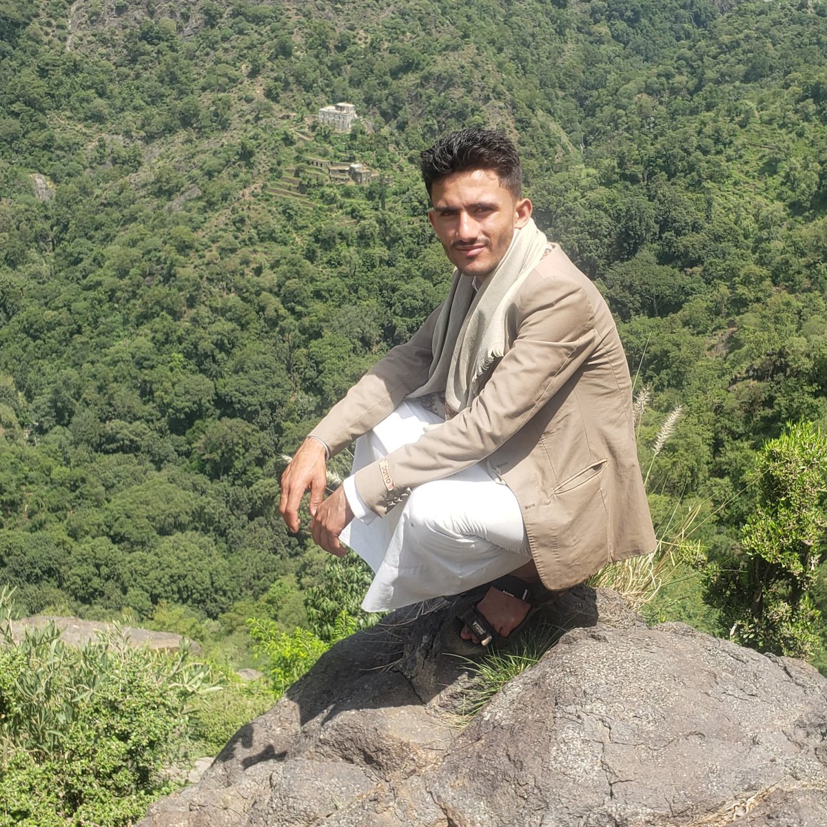 SlahAlzbdy's tweet photo. #صورة_ملف_شخصي_جديدة https://t.co/cWHeO4Ixtl