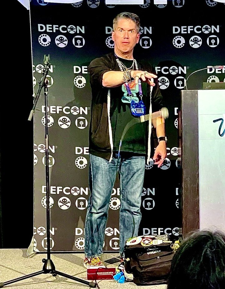 jaysonstreet's tweet image. I had to update my profile pic with this silly but awesome photo my @SecureYeti team mate Kenny took of me finishing my @defcon talk with an EPIC mic drop!!! I couldn&apos;t have asked for a better 20th anniversary Con than this one! Thank you to all my #HackerFam I 💜 U all!
💜🤗💜