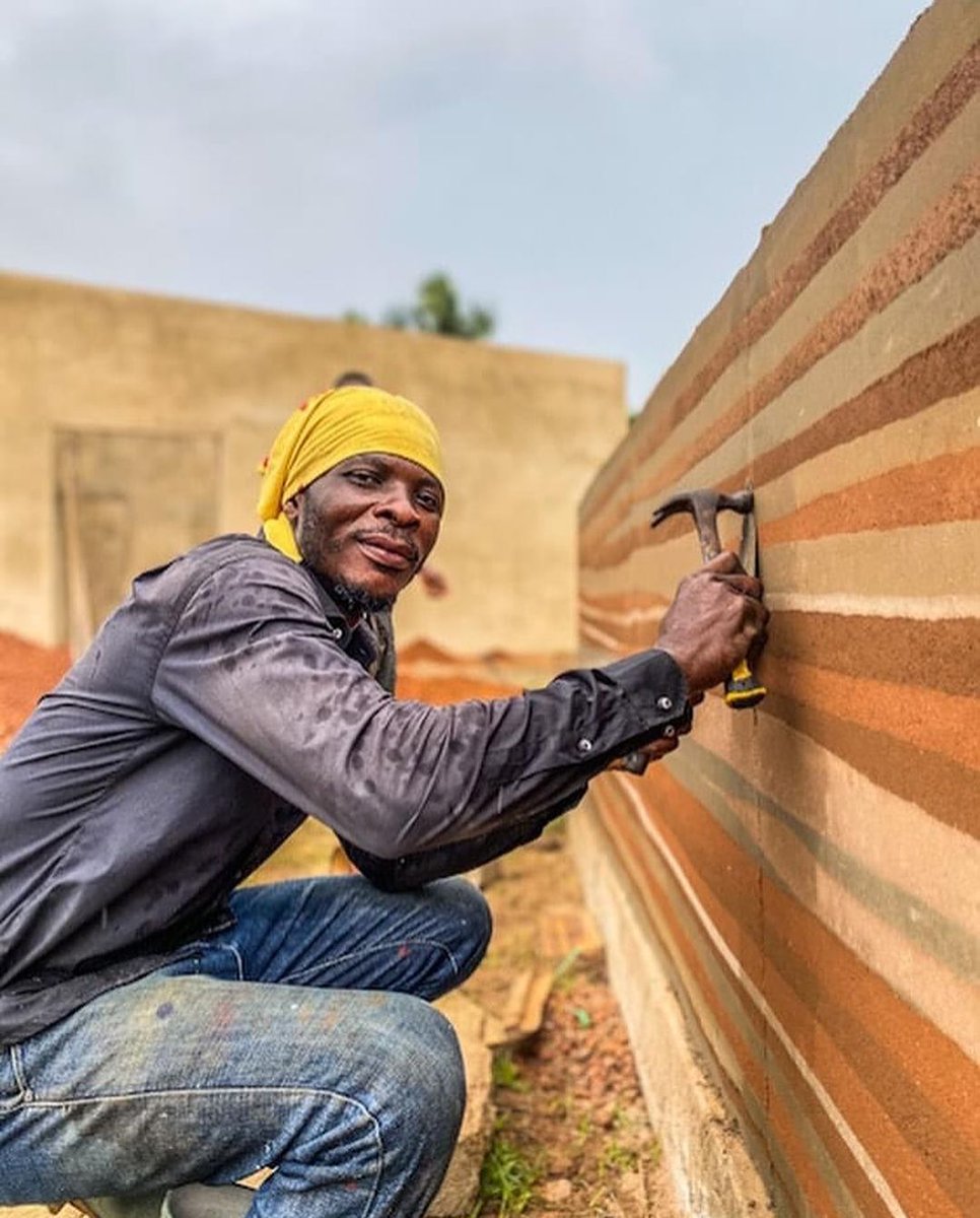 OMONABULESHOWO's tweet image. 💡Et si vous passez vos vacances en construisant votre propre mur en Pisé? 💡
📅 Du 26 au 30 août, nous organisons en collaboration avec Rammteck leader sud-africain de la  une formation pratique en Pisé à cotonou.  Incrivez-vous ici formationenpise.systeme.io/73658ae4