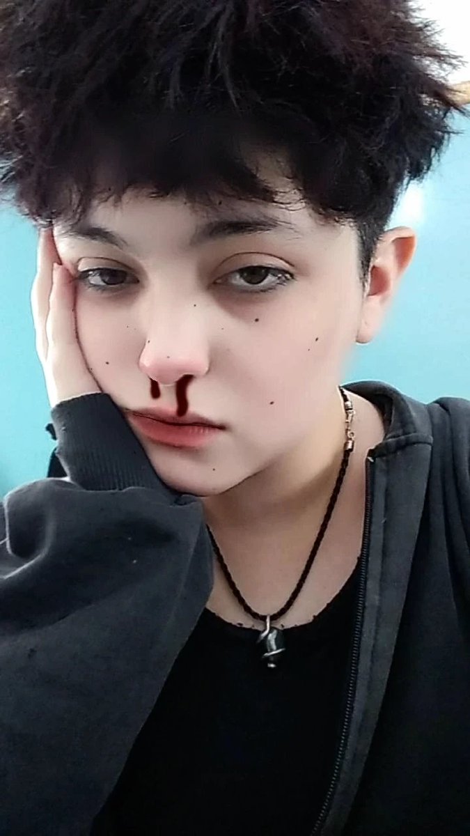 drvstoiowa's tweet photo. Holaa, soy Joaquín. Tengo 17, 🇦🇷, toco la batería y sigo a tøp desde 2018-2019.
Mis álbumes favs son clancy, trench y el homónimo. Mis temas favs son ode to sleep y not today (nada q ver con los álbumes q dije ksjdk) y por último soy tyler lane:b
#integracionTopArg https://t.co/3WRFBLVFJO