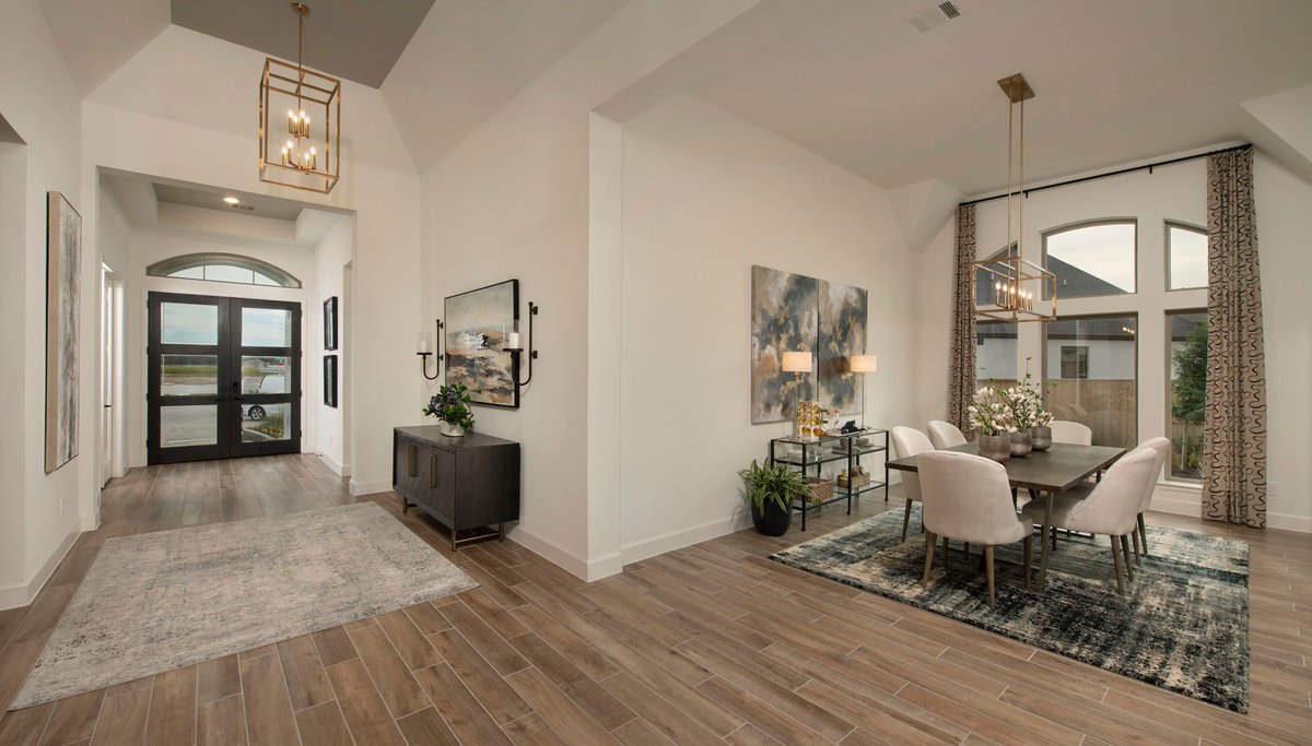 Upon entering our Perry Homes 70-foot model,  you're greeted by a spacious foyer, and generous dining room with large windows which invites ample natural light. Open daily at 5302 Dream Court!

Learn more: bit.ly/twitter-meri