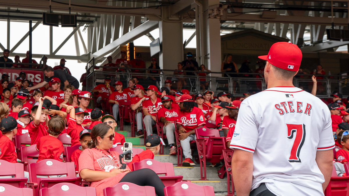 Reds's tweet photo. Reds camp aka the Spencer Steer Fan Club https://t.co/iCJalseVeK