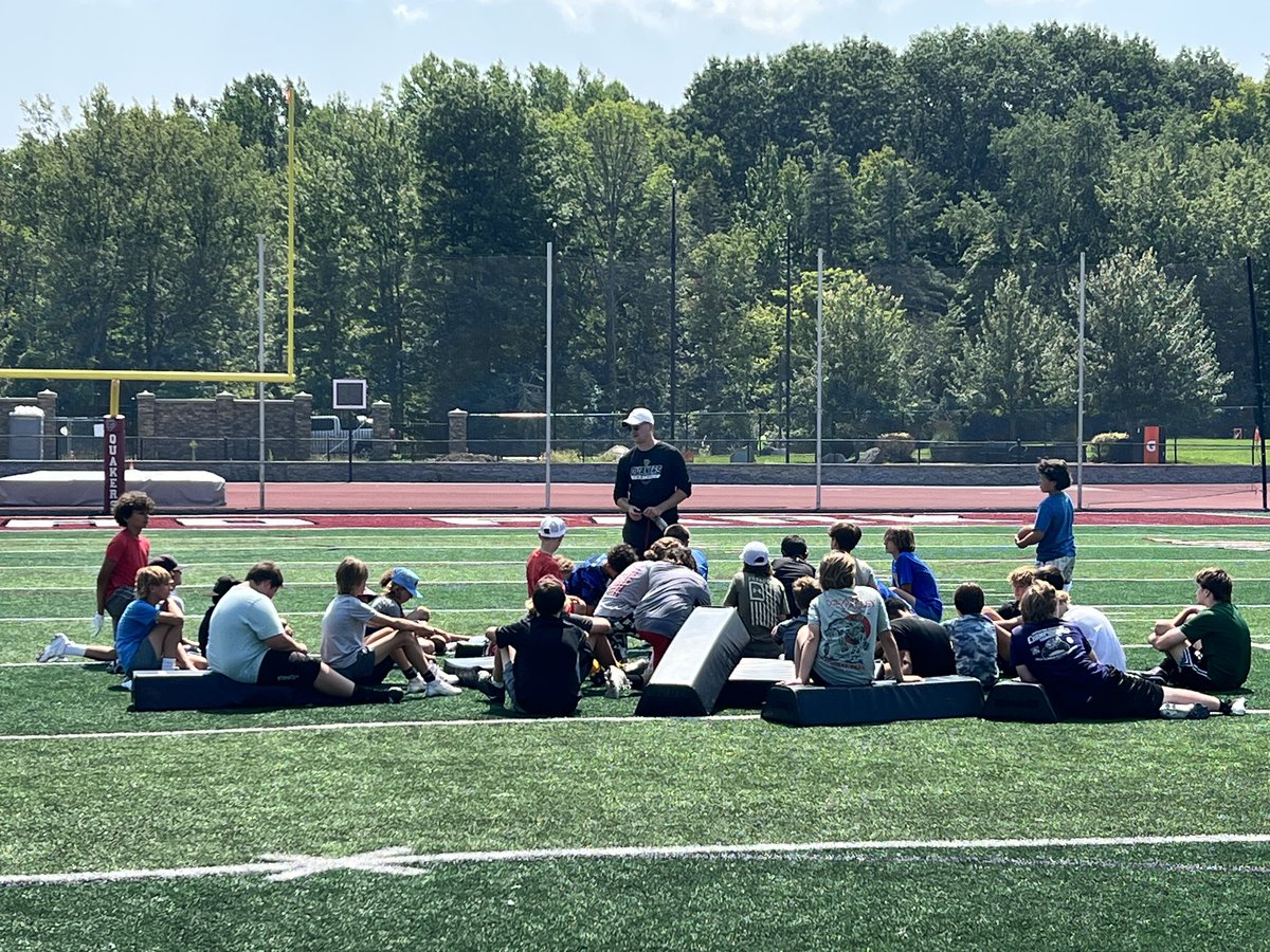 OPQuakersFB's tweet photo. The MOD 7/8 Quakers celebrated their last field day practice today w a dog, chip & Gatorade! A great summer of growth for all who participated for sure- #OPNE #MODSQUADS https://t.co/HxkquiT7N8