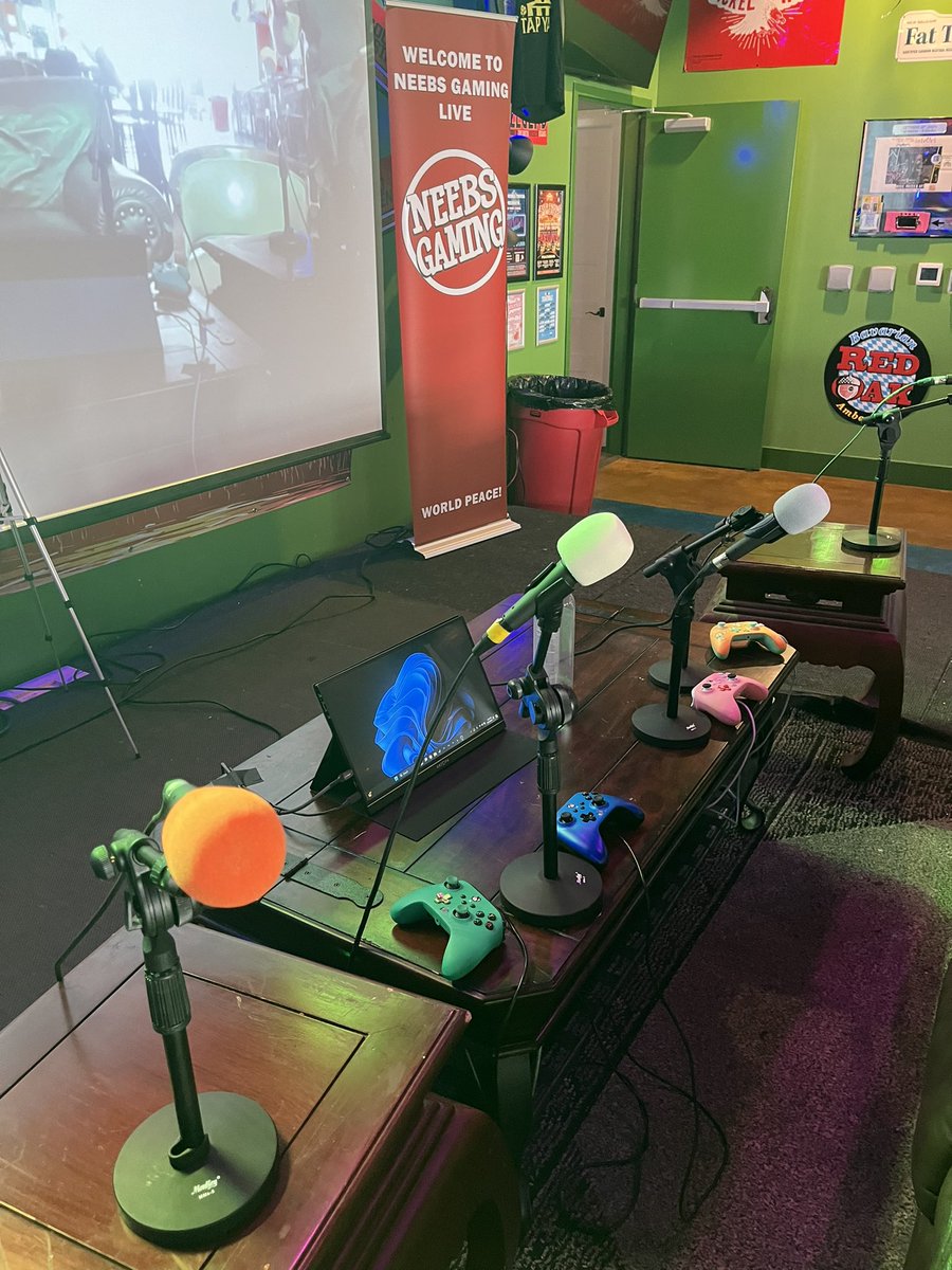 AnthonyCSN's tweet photo. Getting things ready for tonight!!! #NGL #NeebsGamingLive https://t.co/z31YTISSrZ