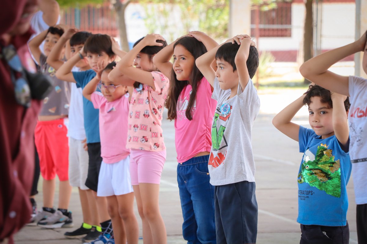DIFVictoriaTam's tweet photo. Queremos enviar un especial agradecimiento a Protección Civil Victoria por la increíble mañana que le dieron a las niñas y niños del Curso de Verano del CEDIF 4, con la platica interactiva sobre las acciones de prevención que día a día realiza el Heroico Cuerpo de Bomberos 🚒👨🏻‍🚒 https://t.co/vybmdXGGpm