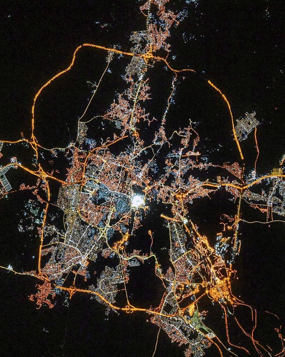 Night view of #Makkah from the "International Space Station"
Image source: Thomas Pesquet