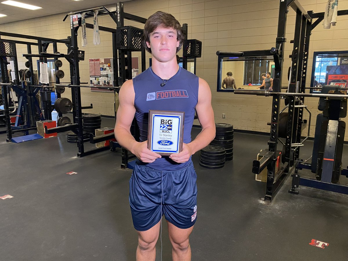 AmyZimmerWJCL's tweet photo. Meet our 2024 #Big22 squad tonight at 7 on @WJCLNews 

Pair of @ToombsFootball1 stars on this year’s team. 

@GeorgiaStateFB commit TJ Stanley (@TJ_Stanley_14 )

@Vol_Football commit Lagonza Hayward (@LagonzaJr ) https://t.co/VXduvmBQfQ
