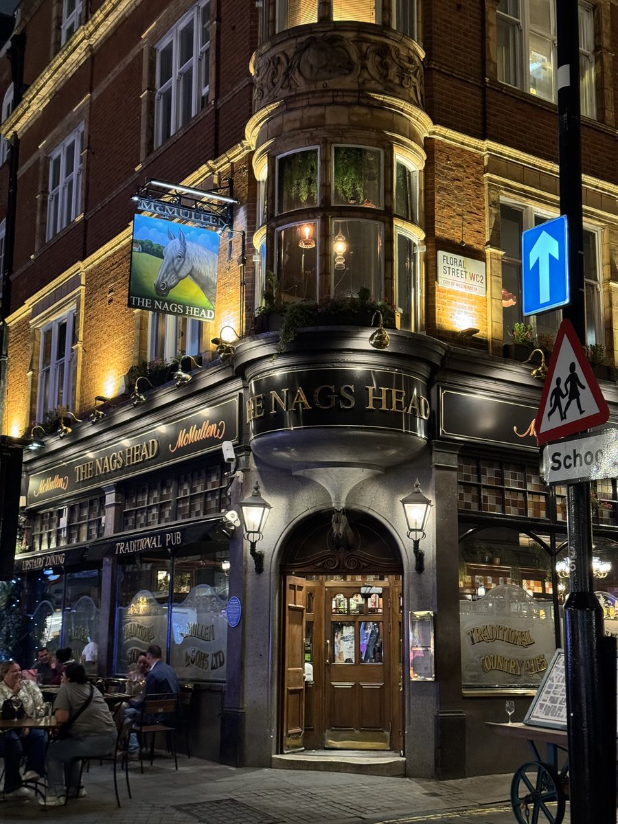 Few drinks in London before heading south to Nice via Paris tomorrow.  🤩🤩