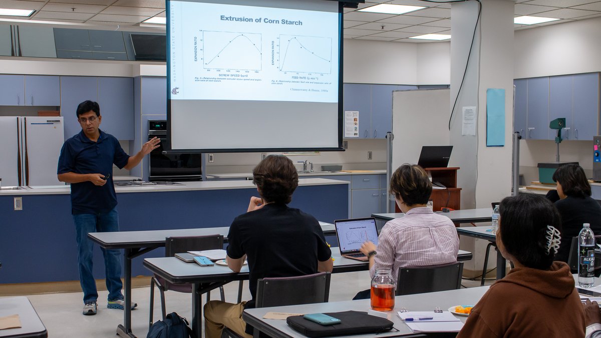 WSUSFS's tweet image. From the lab to the kitchen, we had a great time at our recent extrusion workshop! 

What&apos;s extrusion? It&apos;s a process used in cereals, snacks, and plant-based protein products. Read about it and our workshops here: news.cahnrs.wsu.edu/article/wsu-sc…

#WSU #GoCougs #FoodScience