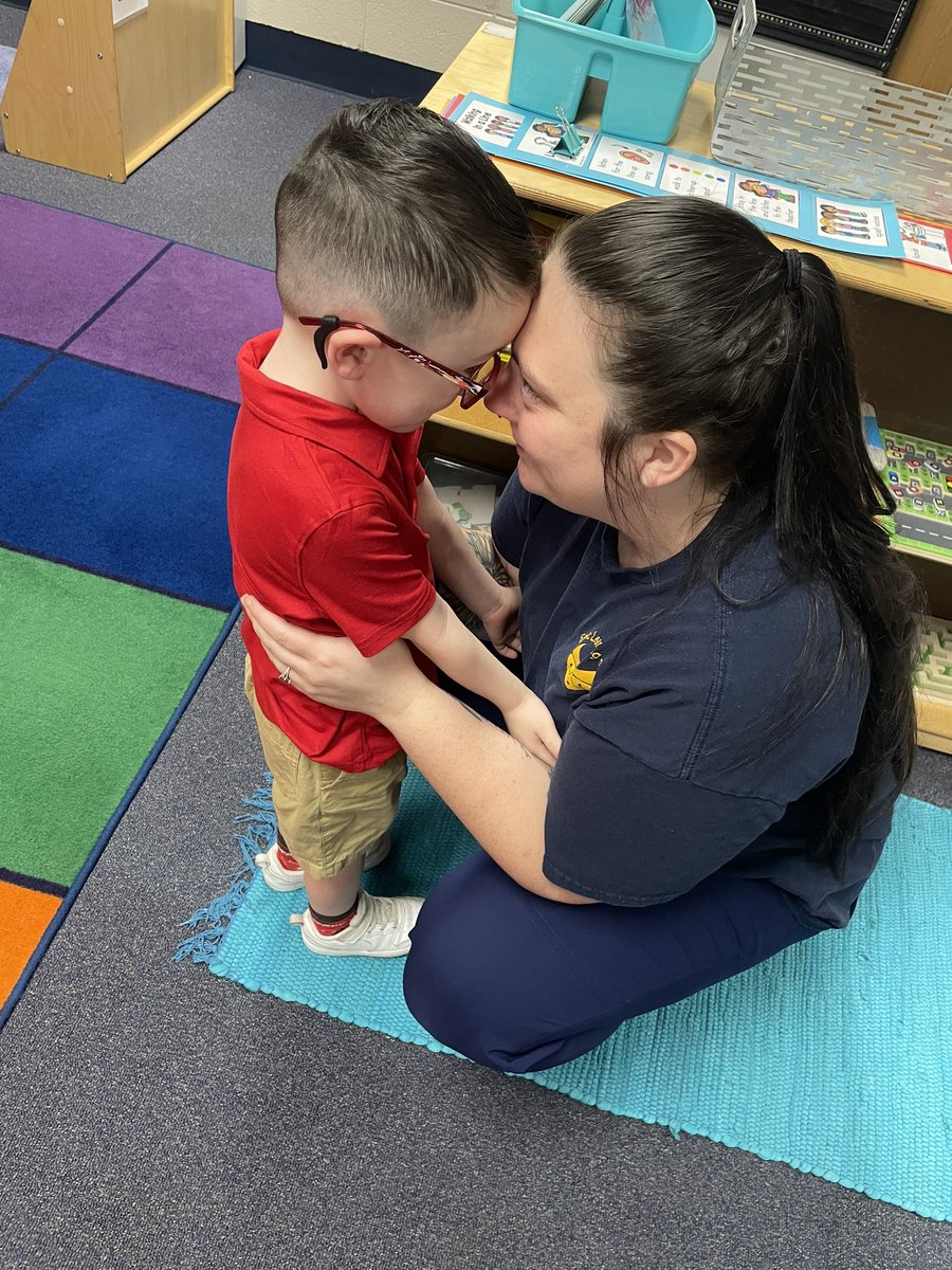 skysims_12's tweet photo. First day of school for our baby boy❤️ Your mommas love you so much little man ❤️ https://t.co/aJJpp62rZG
