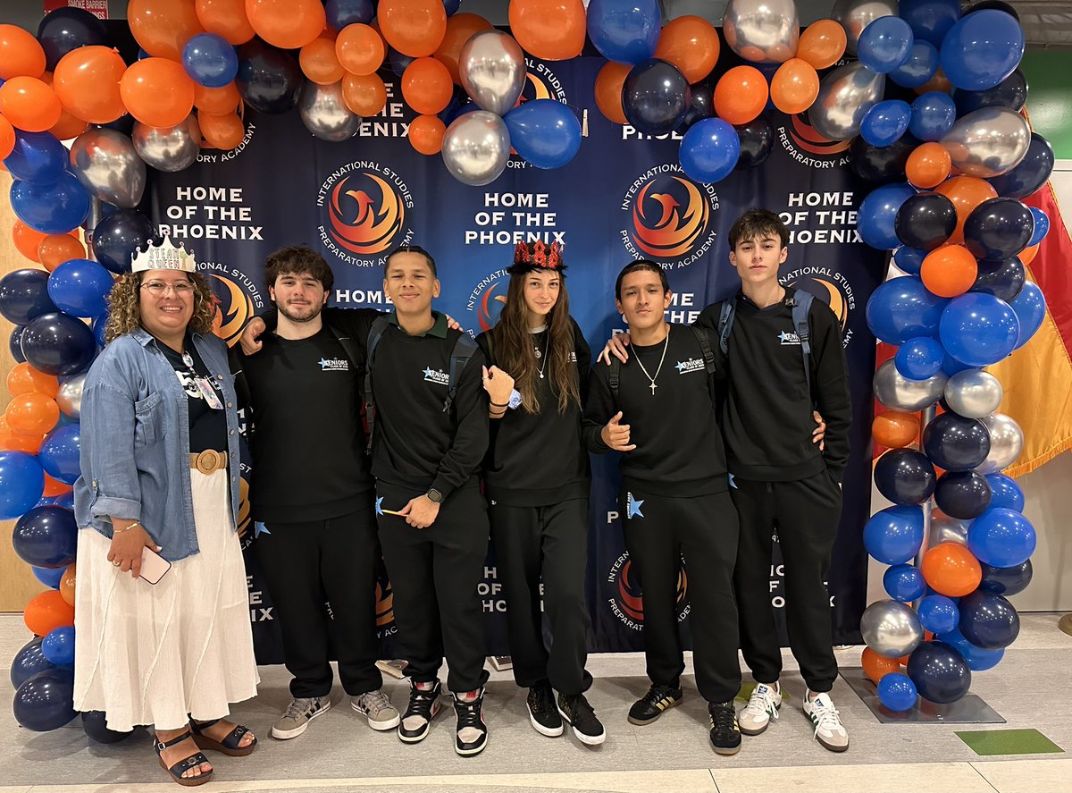 ispaatgables's tweet image. #FirstDayFeels #FirstDayVibes @MDCPSCentral @MDCPS @SuptDotres