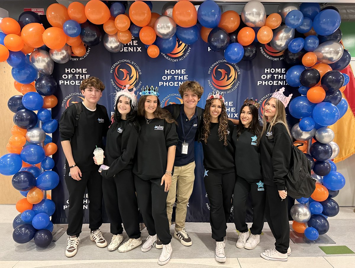 ispaatgables's tweet image. #FirstDayFeels #FirstDayVibes @MDCPSCentral @MDCPS @SuptDotres