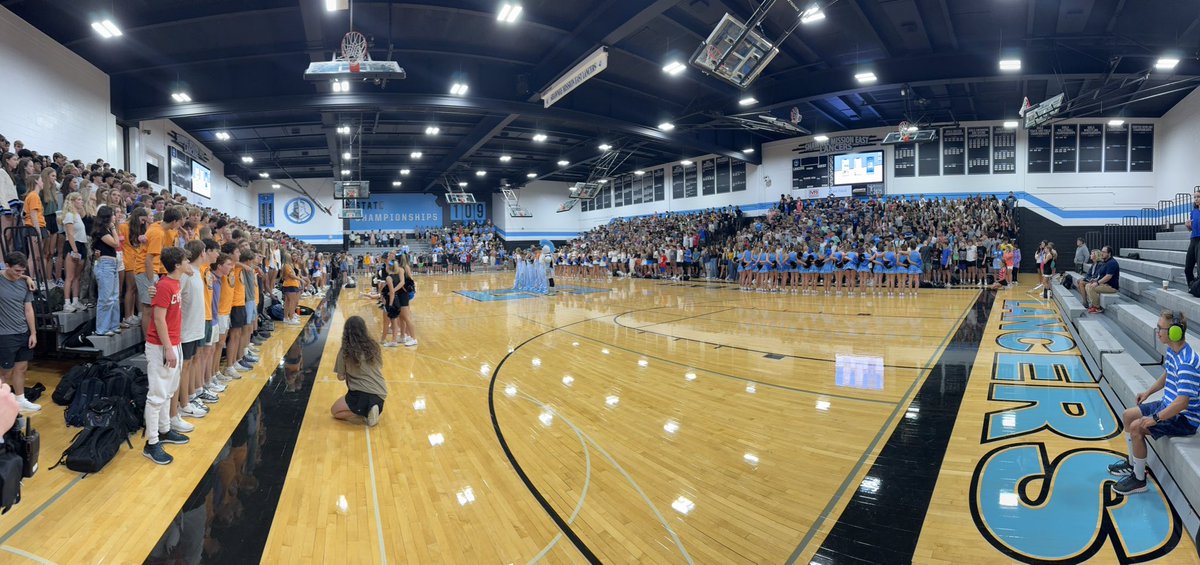 Mrs. Warren (@lwarren30) on Twitter photo Love love love the energy and excitement when all students are back! The energy is contagious! #RidiculouslyPositive #AllinSMSD <a href="/SMEastLancers/">SME Lancers</a> <a href="/HockerGroveMS/">Hocker Grove MS</a> <a href="/Wildcats512/">TMSWildcats</a> <a href="/smnw_office/">SMNW Office</a> Love love love the energy and excitement when all students are back! The energy is contagious! #RidiculouslyPositive #AllinSMSD <a href="/SMEastLancers/">SME Lancers</a> <a href="/HockerGroveMS/">Hocker Grove MS</a> <a href="/Wildcats512/">TMSWildcats</a> <a href="/smnw_office/">SMNW Office</a>