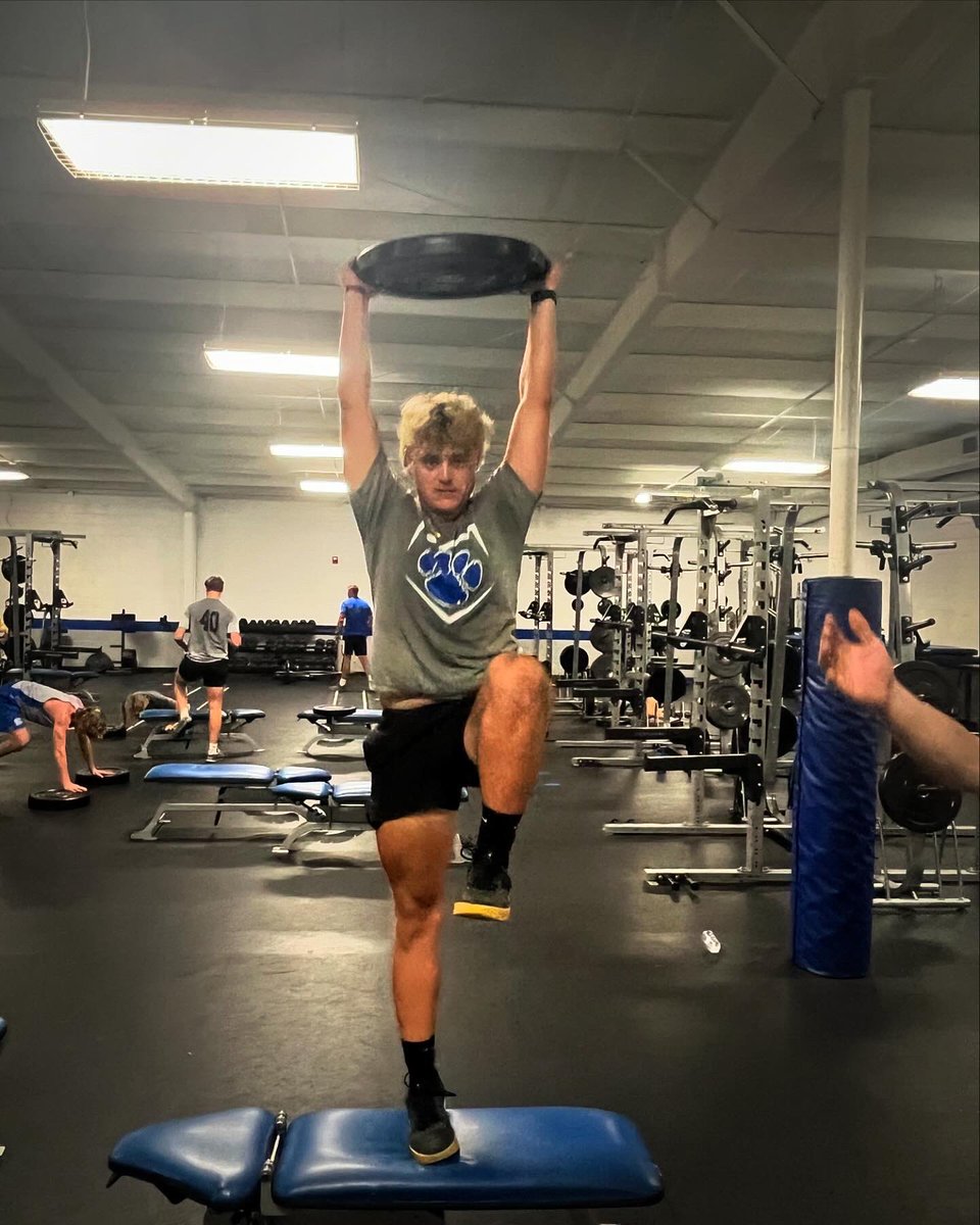 RHS_baseball14's tweet photo. ATTACK MODE ✅

#BESTIsTheStandard https://t.co/HywpGlOp2g