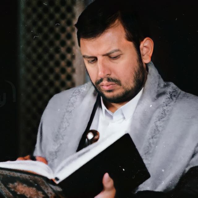 المسيرة القرآنية ليست بندقية فقط؛ ولا كتابًا يُدرس؛ ولا ملزمة تُقرأ فقط؛ ولا شعار يُلصق فقط . 
مسيرتنا علم، عمل، قيم، مبادئ، جهاد، تضحيه✋.