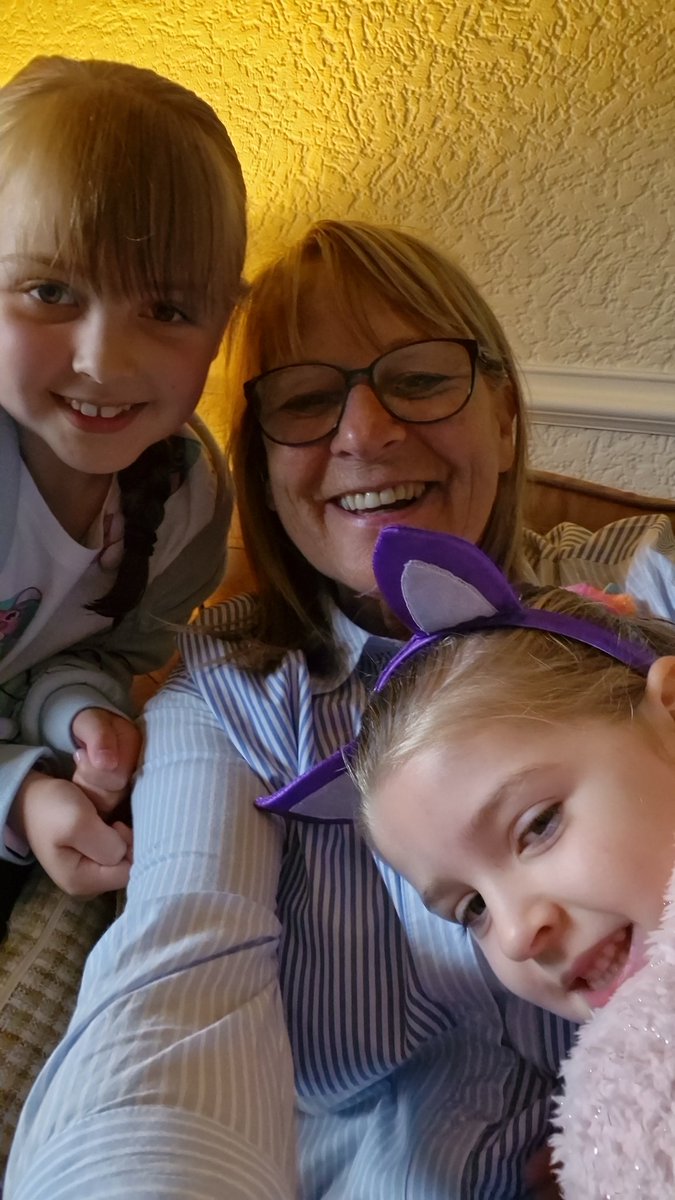 Some days are just testing. Today has been one of those days. Thank goodness for these lovelies. They made my day better...... they didn't really change the outcome, but helped me smile through it 😄😊☺️