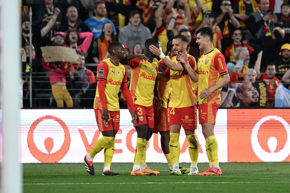 🚨 OFFICIEL ! 𝗟𝗲 𝗥𝗖 𝗟𝗲𝗻𝘀 𝗮𝗳𝗳𝗿𝗼𝗻𝘁𝗲𝗿𝗮 𝗹𝗲 𝗣𝗮𝗻𝗮𝘁𝗵𝗶𝗻𝗮𝗶̈𝗸𝗼𝘀 🇬🇷 𝗲𝗻 𝗯𝗮𝗿𝗿𝗮𝗴𝗲 𝗽𝗼𝘂𝗿 𝗹𝗮 𝗖𝗼𝗻𝗳𝗲𝗿𝗲𝗻𝗰𝗲 𝗟𝗲𝗮𝗴𝘂𝗲 ! ⚡️❤️💛

🗓️ Match aller le 22 août à Bollaert.
🗓️ Match retour le 29 août.