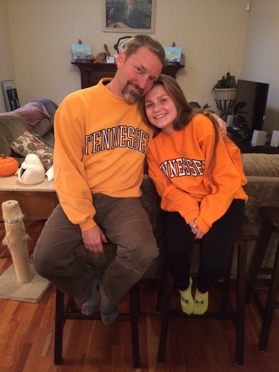 AlliRedd's tweet photo. I really miss my dad… https://t.co/sdI31Dr0vs