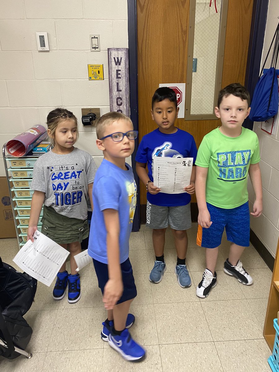 being_MrsB's tweet photo. Using ABC movements to spell our names for our new friends! #TMGenius @TME_tigers https://t.co/Bq0CIhBv91
