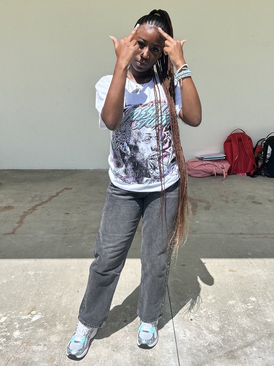 itsmejaiahniii's tweet image. #firstday #flyshit #fineshyt #cfwm 😘