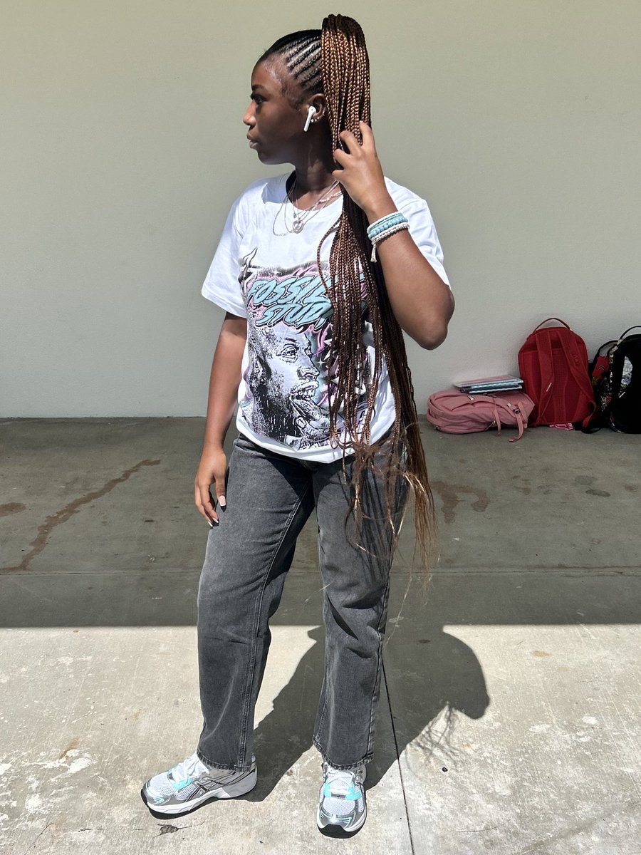 itsmejaiahniii's tweet image. #firstday #flyshit #fineshyt #cfwm 😘