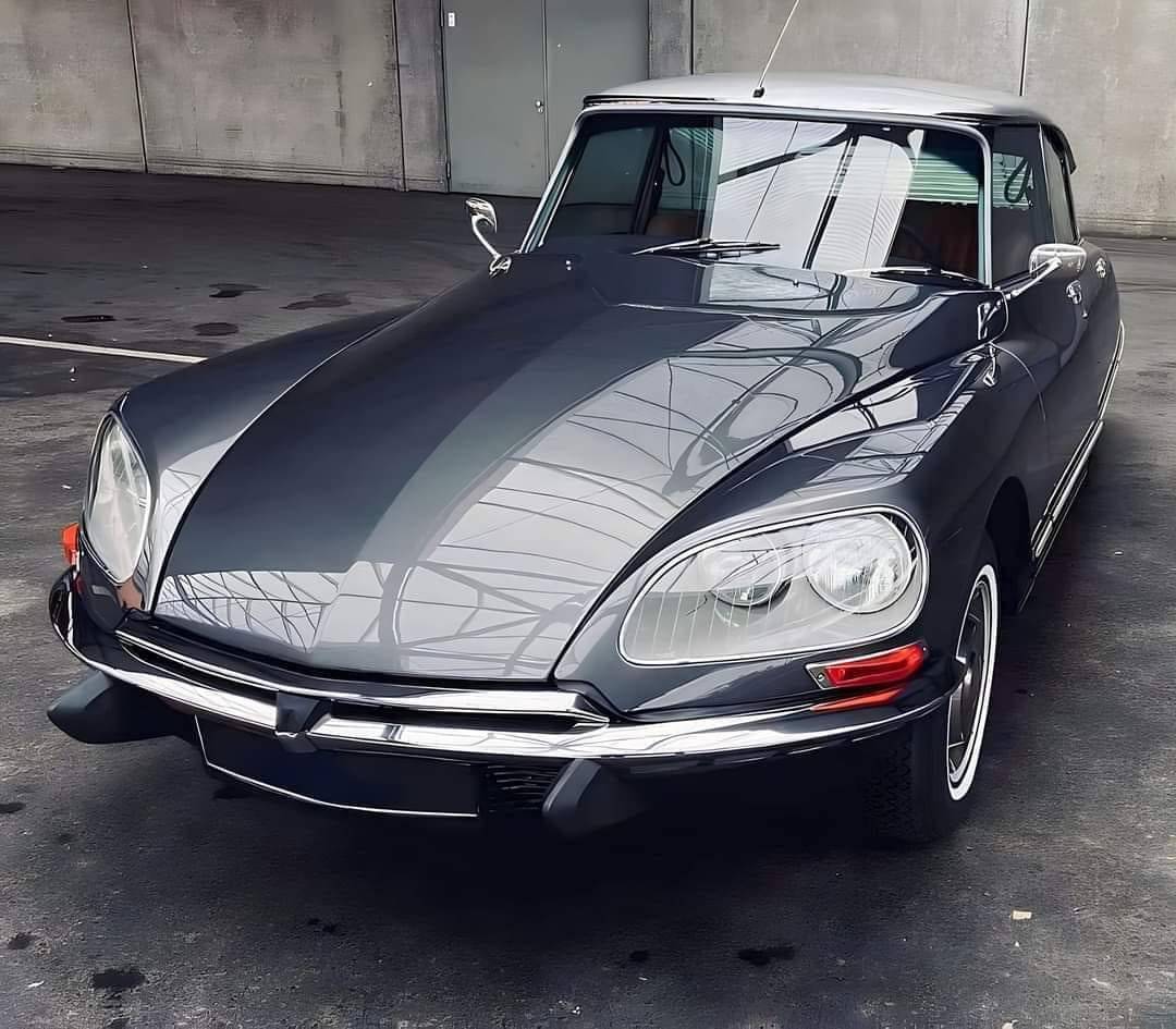 Retromania4ever's tweet image. 1973 Citroën DS 23 Pallas 
🇨🇵 #classic #car
