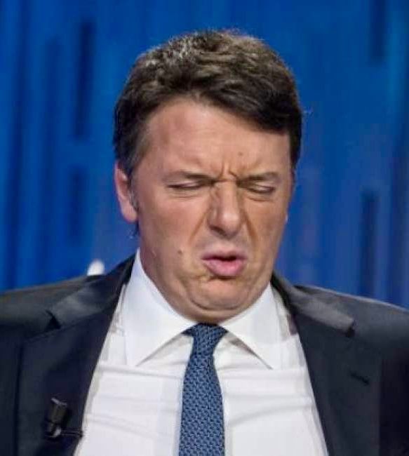 no dai scherzi a parte, una cosa seria: non si parla abbastanza del dramma delle persone come me che l’estate fanno due docce al giorno e alla fine della seconda trovano l’accappatoio ancora un po’ umidiccio o non perfettamente asciutto