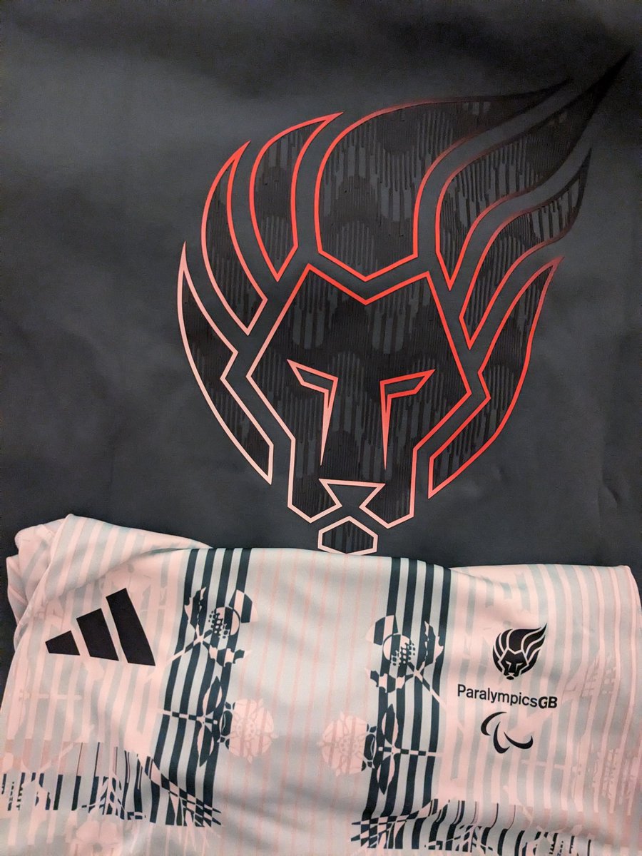 Tadders's tweet photo. @ParalympicsGB @adidasUK Woo! 😍 https://t.co/czJqbluYuS