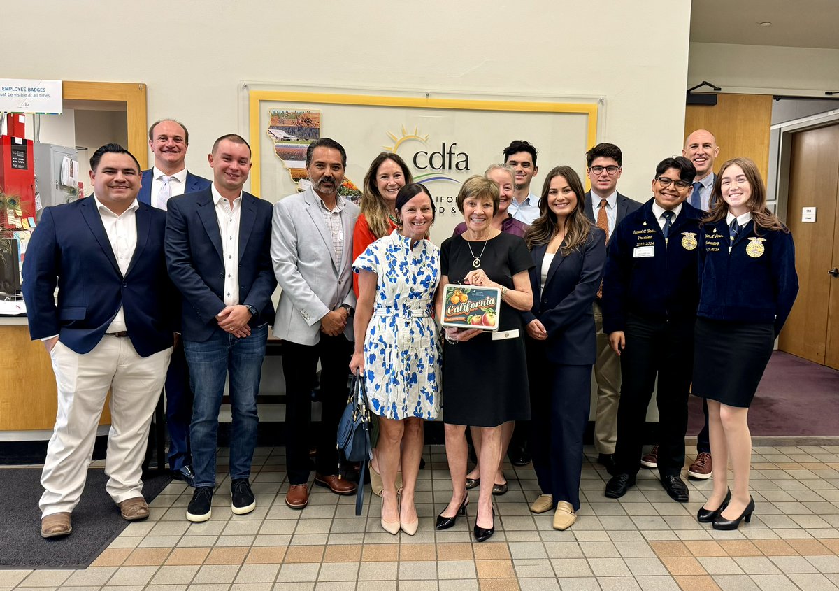 Yesterday, CFFA hosted members in Sacramento for the Association's annual Fruit Delivery. The group met with members of the state legislature along with CDFA Secretary Karen Ross and Undersecretary Christine Birdsong to deliver lunch boxes filled with fresh fruit.