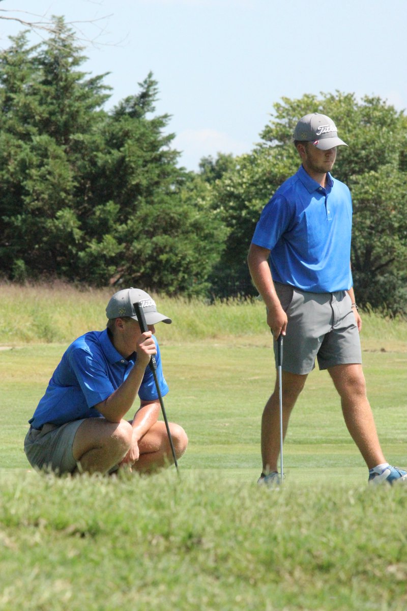 MHHS_Golf's tweet photo. In our bag today

#OneBomber https://t.co/BVCLU51CVy