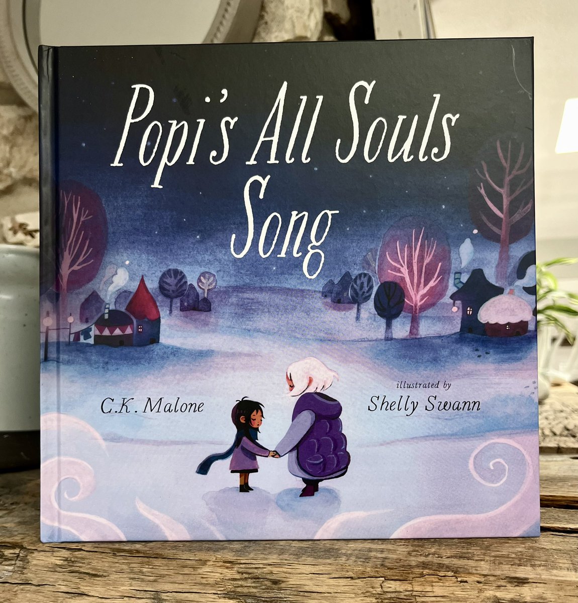 ✨I received this beautiful ARC of Popi’s All Souls Song, written by @CKMalone2 and illustrated by <a href="/_fairywulf/">Shelly</a>! A heartfelt story about grief, importance of community, and traditions. ❤️❤️❤️ 
✨Coming from <a href="/BeamingBooksMN/">Beaming Books</a> September 10th!