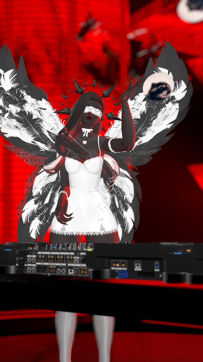 AphroditeAr3ia's tweet image. Throwback to @SumTriVR 

📸: * Bri *