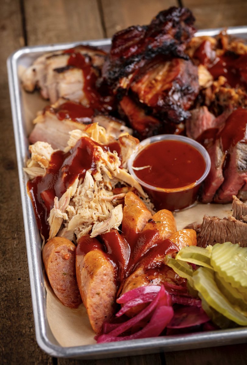 They say beauty is in the eyes of the beholder... feast your eyes and tell us what you think! 😍🍔 #BadtotheBoneBBQ #FeastYourEyes #BBQBeauty