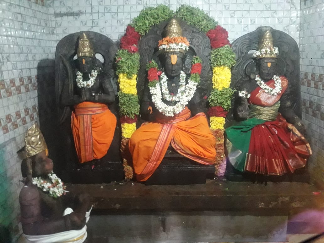telugutemples's tweet photo. @naralokesh this is a rare + ancient temple in Kadapa district where Sri Rama is in the form of "Yoga Rama." This can become a spiritual tourism destination for yoga practitioners in India and beyond. It is ripe for development. I've been working on this site for a few years. 🙏 https://t.co/e5ns9mRcy6