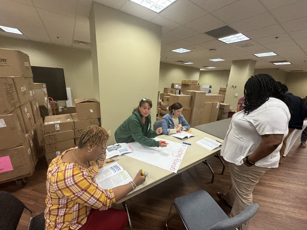 AMSTIUAB Developing Caoach Day 3 coaches comparing rubrics and proficiency scales, learning to dive deep with standard-based instructions  <a href="/AMSTI4all/">AMSTI</a>   <a href="/AMSTIUAB/">AMSTI-UAB</a>
