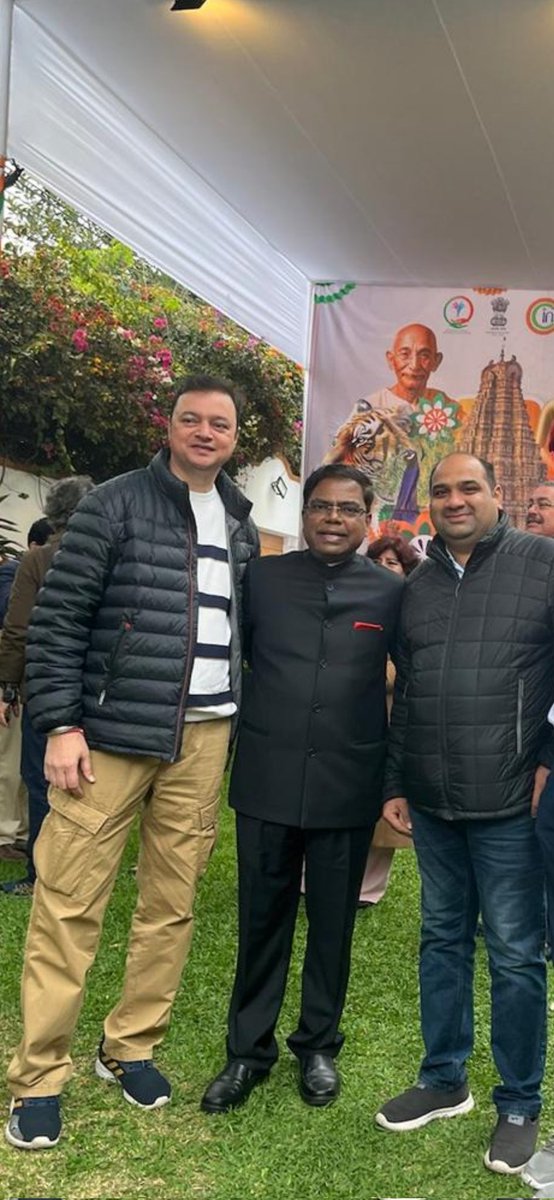 netsavy2012's tweet image. #IndiaIndependenceDay #IndianembassyPeru
@eoilima @vishwassapkal 
@PMOIndia 
Had a very nice feeling to Celebrate Indian Independence Day in Peru. Thanks to the invitation by the Indian Ambassador Mr Sapkal.