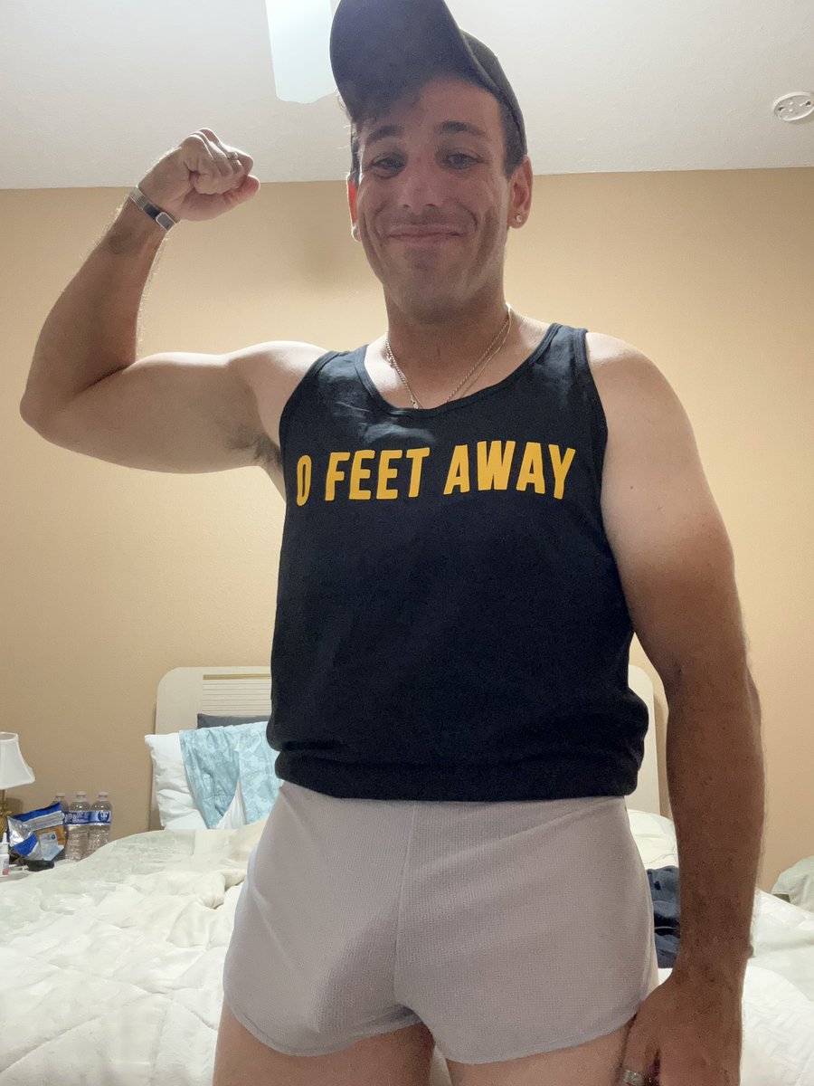 Finally starting to see some results after destroying myself at the gym 🥲