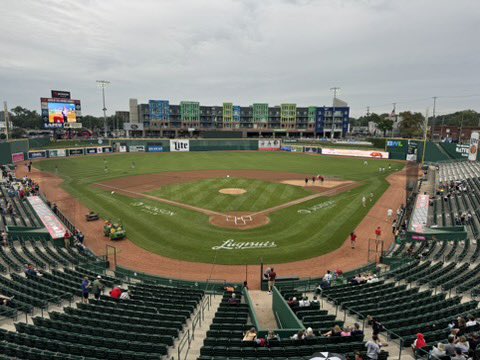 ThatDanHasty's tweet photo. It’s the @wmwhitecaps & @LansingLugnuts from Lansing.
Maybe you’re familiar with our cutting-edge #CapCast technology.
Respond & correctly draw where tonight’s HR lands & predict who hits it out.
You could win tickets to a game at @LMCUBallpark.
Example & Blank Below ⬇️ https://t.co/qlXs1TJU65