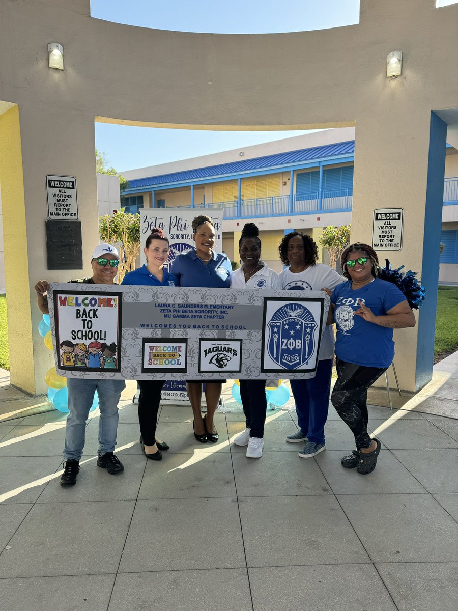 Laura C. Saunders tweet media